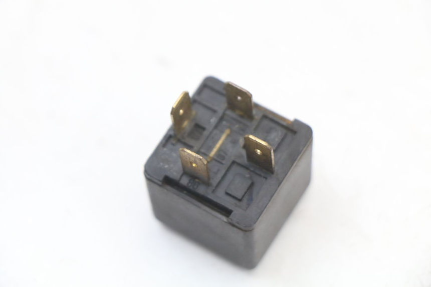 photo de ELECTRICAL RELAY YAMAHA YP MAJESTY 125 (2002 - 2006)