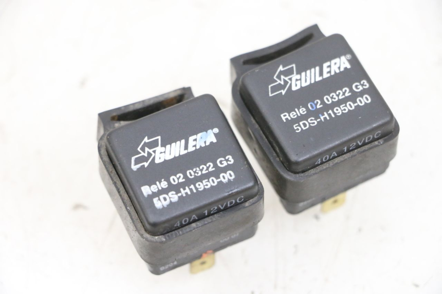 photo de ELECTRICAL RELAY YAMAHA YP MAJESTY 125 (2002 - 2006) - Main view