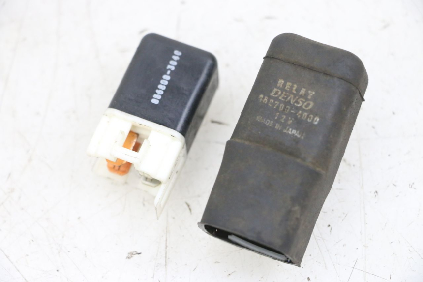 photo de RELAY KAWASAKI ZR 7 750 (1999 - 2001) - Main view