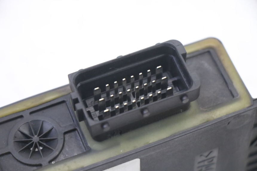 photo de ROLL LOCK RELAY PIAGGIO MP3 500 (2011 - 2015)