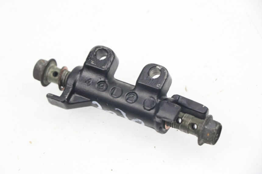 photo de BRAKE PROPORTIONING VALVE YAMAHA FZS FAZER 600 (1998 - 2001)