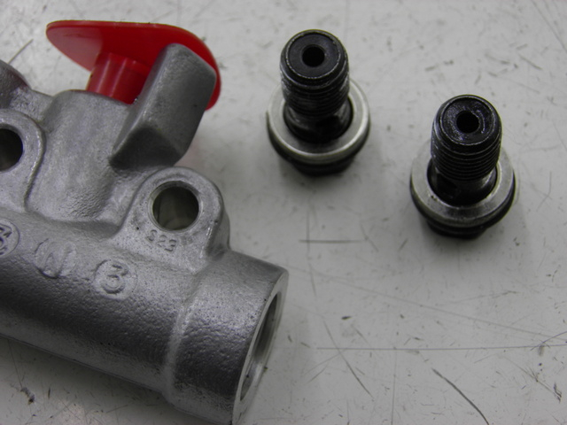photo de BRAKE PROPORTIONING VALVE HONDA FES S-WING SWING ABS 125 (2007 - 2015)