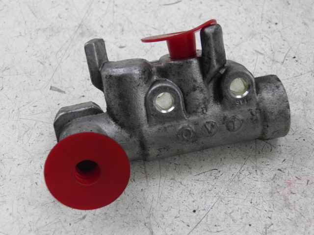 photo de BRAKE PROPORTIONING VALVE HONDA FES S-WING SWING ABS 125 (2007 - 2015)