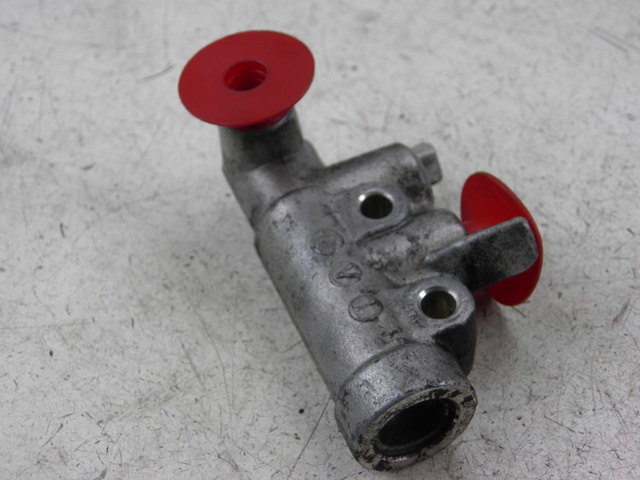 photo de BRAKE PROPORTIONING VALVE HONDA FES S-WING SWING ABS 125 (2007 - 2015)