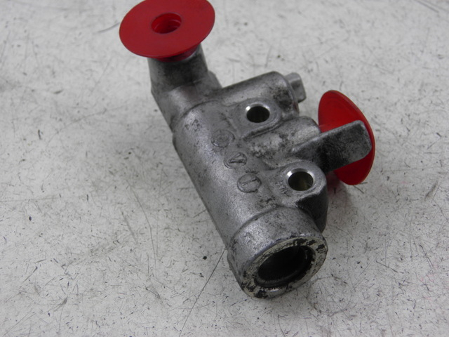 photo de BRAKE PROPORTIONING VALVE HONDA FES S-WING SWING ABS 125 (2007 - 2015)
