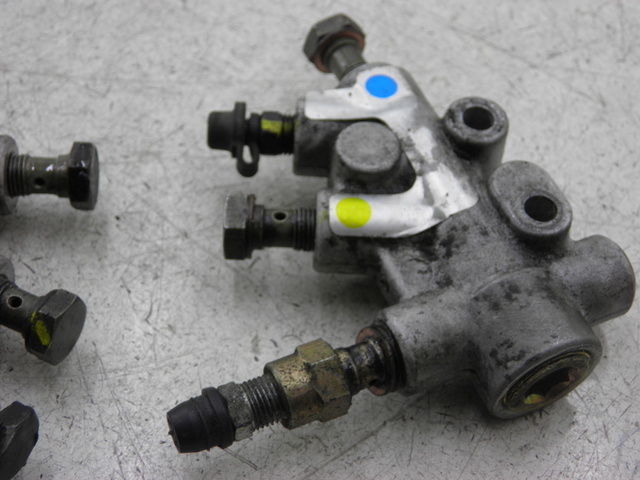 photo de BRAKE PROPORTIONING VALVE PIAGGIO MP3 RL 250 (2007 - 2010)