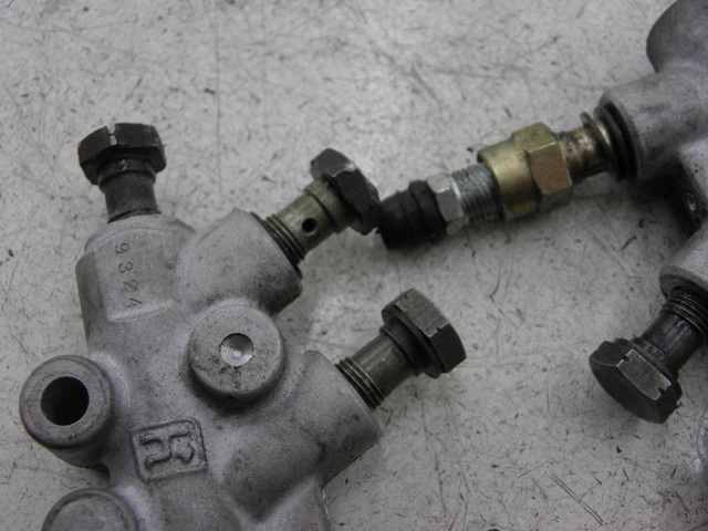 photo de BRAKE PROPORTIONING VALVE PIAGGIO MP3 RL 250 (2007 - 2010)