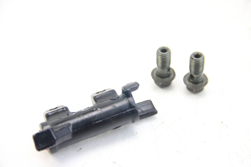 photo de BRAKE PROPORTIONING VALVE YAMAHA FZS FAZER 600 (2001 - 2003)