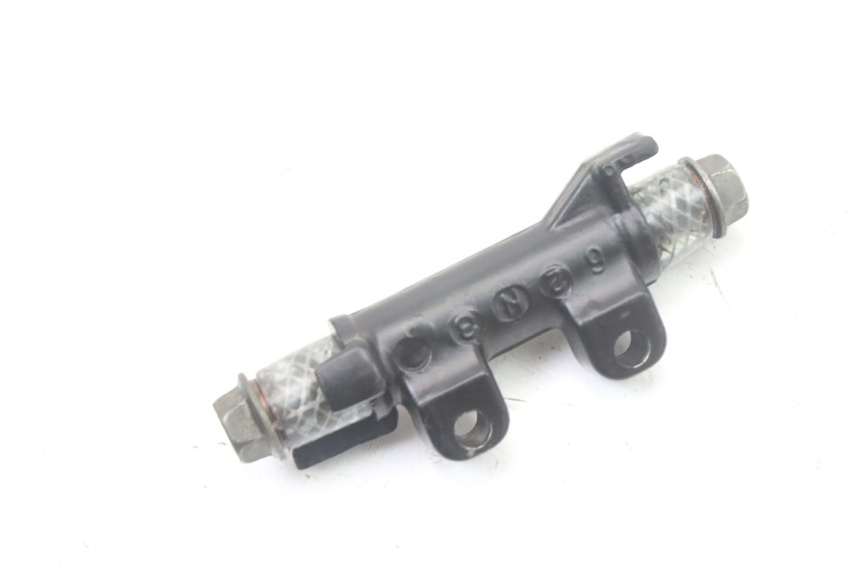 photo de BRAKE PROPORTIONING VALVE YAMAHA FZS FAZER 600 (2001 - 2003)