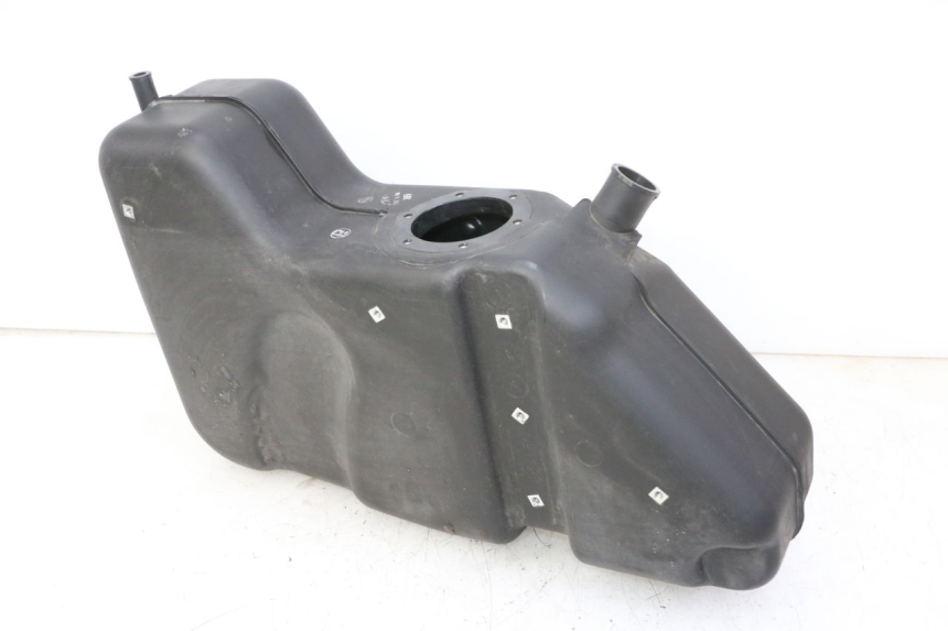 photo de FUEL TANK QUADRO 4 4D 350 (2015 - 2018)