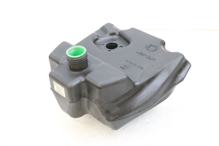 photo de FUEL TANK MBK BOOSTER SPIRIT 50 (2004 - 2017) - Fixing points details