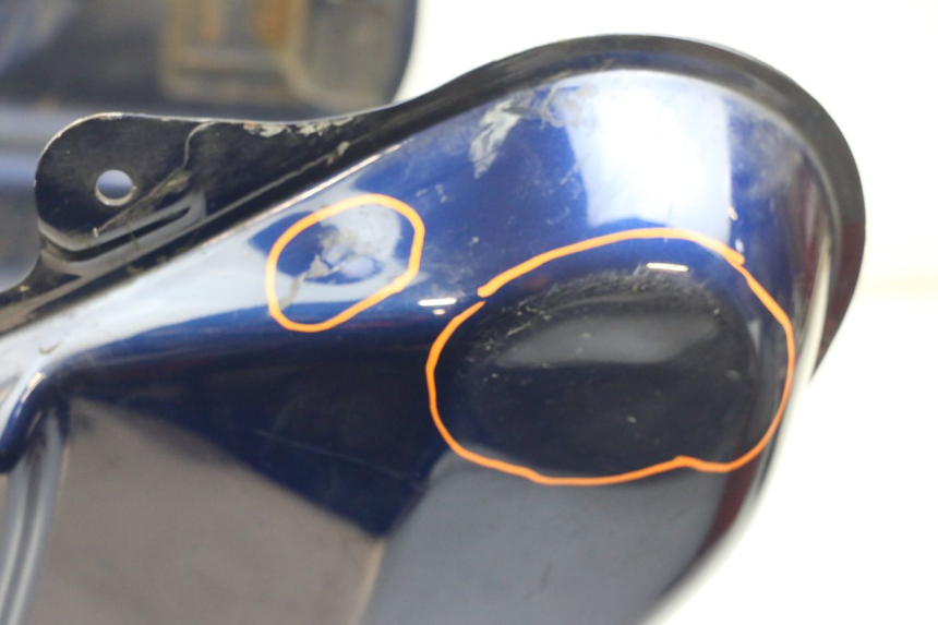 photo de FUEL TANK SUZUKI DL V STROM 1000 (2002 - 2007) - Technical close-up