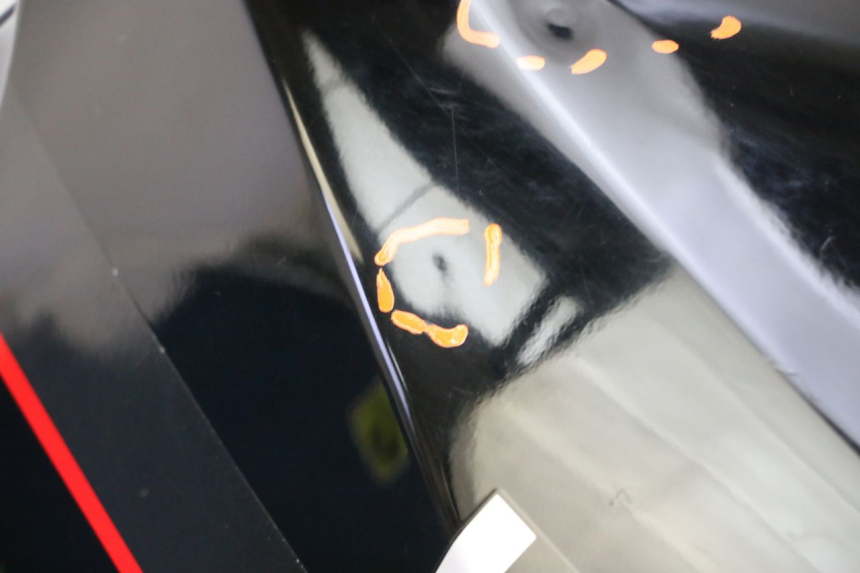 photo de FUEL TANK KAWASAKI GPZ RX 1000 (1986 - 1988) - Focus on structure