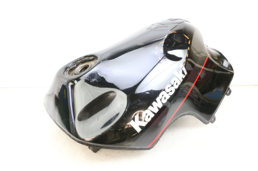 photo de FUEL TANK KAWASAKI GPZ RX 1000 (1986 - 1988) - Alternative perspective