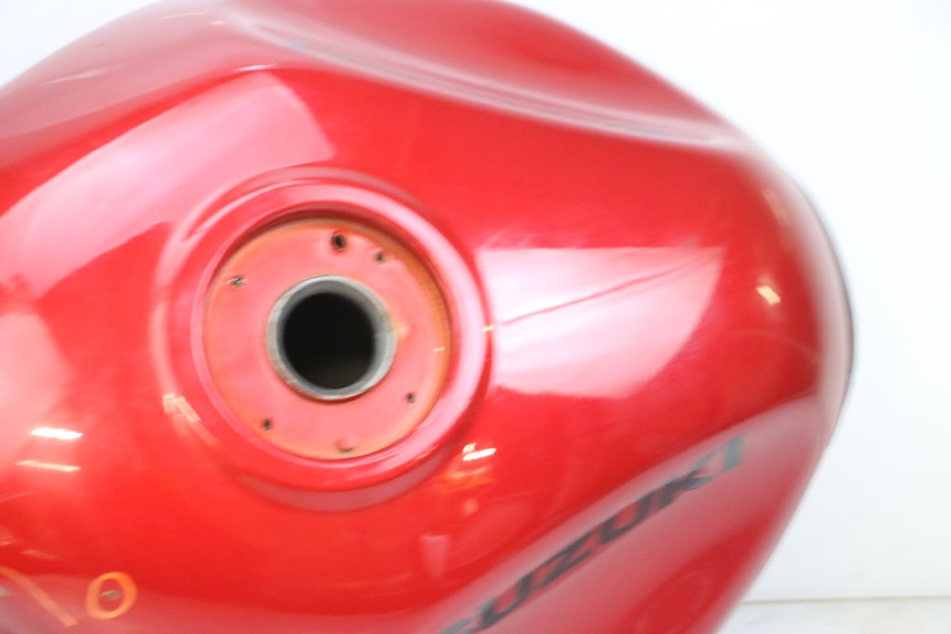 photo de FUEL TANK SUZUKI GSF N BANDIT 600 (1996 - 1999) - Distinctive features