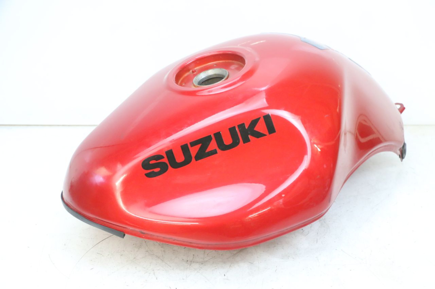 photo de FUEL TANK SUZUKI GSF N BANDIT 600 (1996 - 1999) - Zoom on usage condition