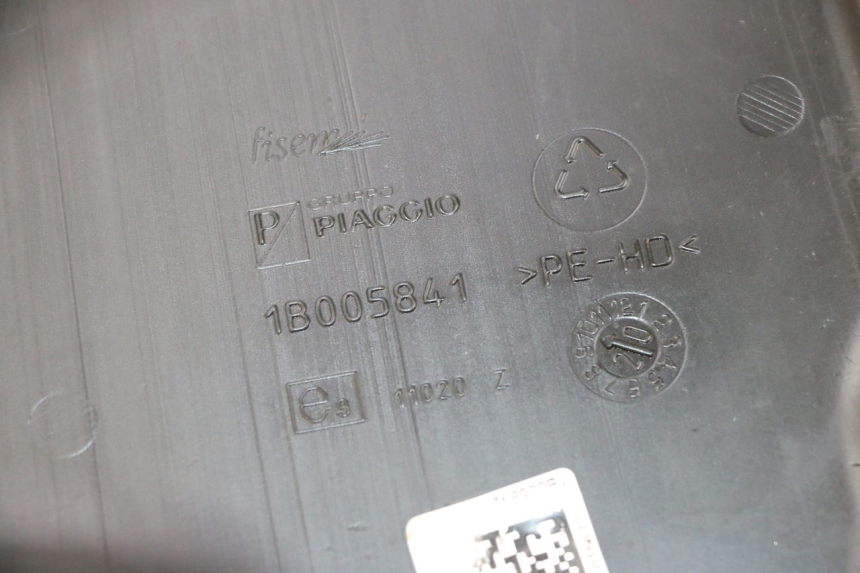 photo de FUEL TANK PIAGGIO MP3 HPE 300 (2019 - 2026) - Component detail