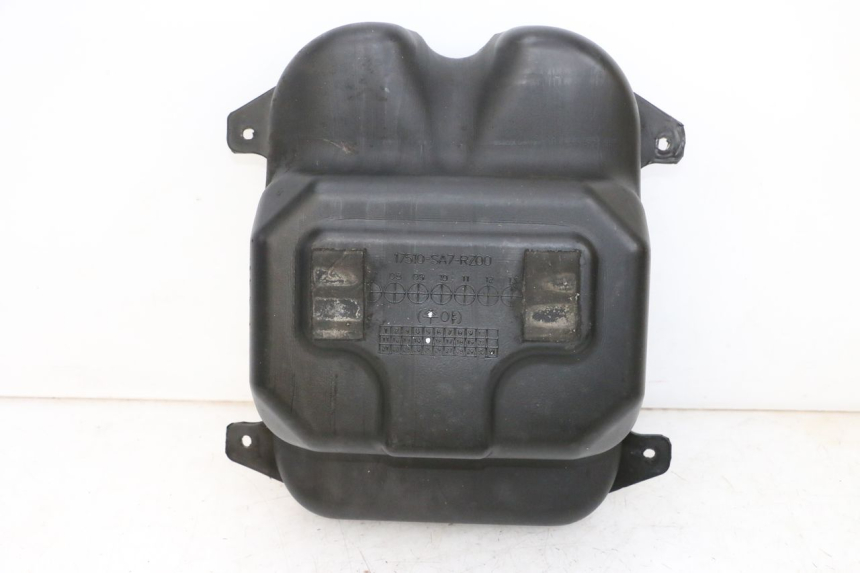 photo de FUEL TANK DAELIM S1 125 (2007 - 2016) - Zoom on usage condition