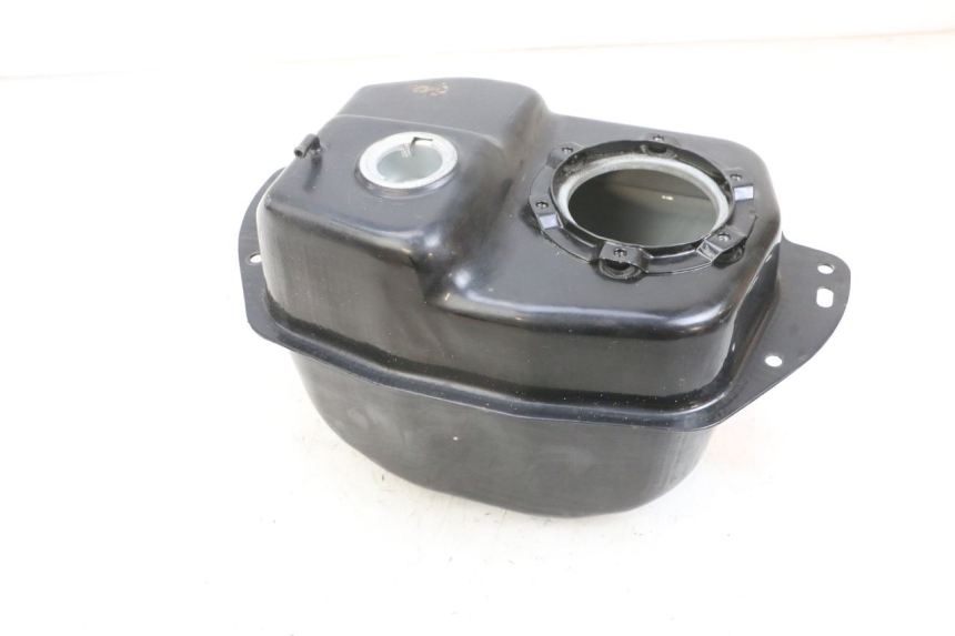 photo de FUEL TANK JM MOTORS SANTANA EVO 50 (2024 - 2026) - Fixing points details