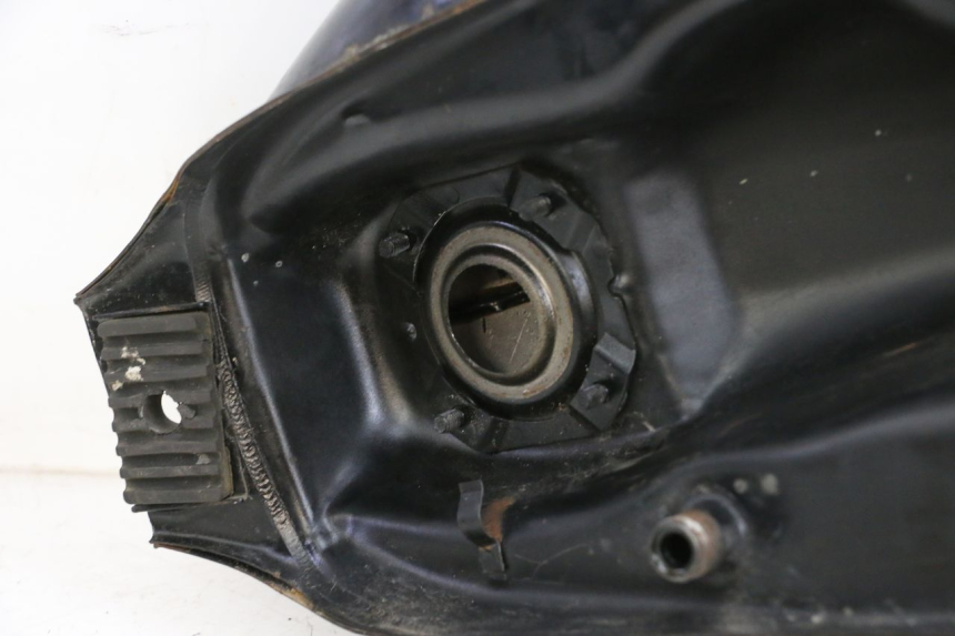 photo de FUEL TANK KYMCO ZING 125 (1997 - 2003) - Surface and material condition