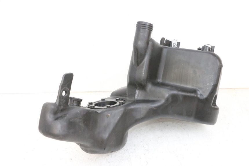 photo de FUEL TANK PIAGGIO ZIP 4T 50 (2018 - 2020) - Technical close-up