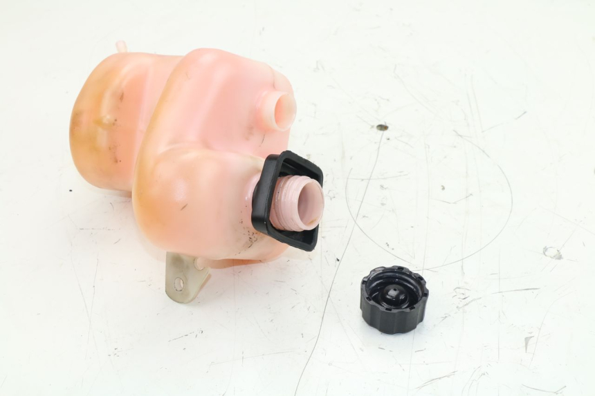 photo de OIL TANK PEUGEOT ELYSEO 100 (1998 - 2004)