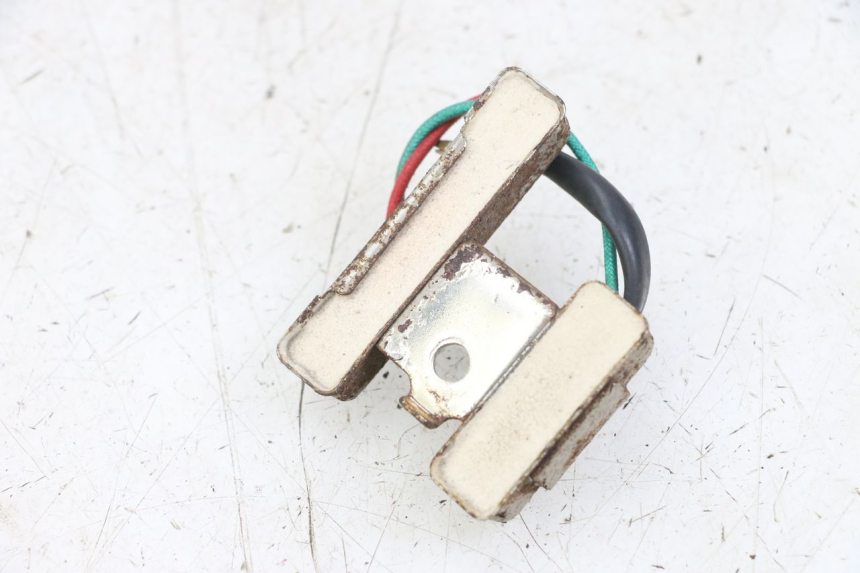 photo de RESISTOR GOES WIKI 125 (2010 - 2015) - Component detail