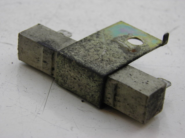 photo de RESISTANCE SUZUKI UH BURGMAN 125 (2002 - 2006)