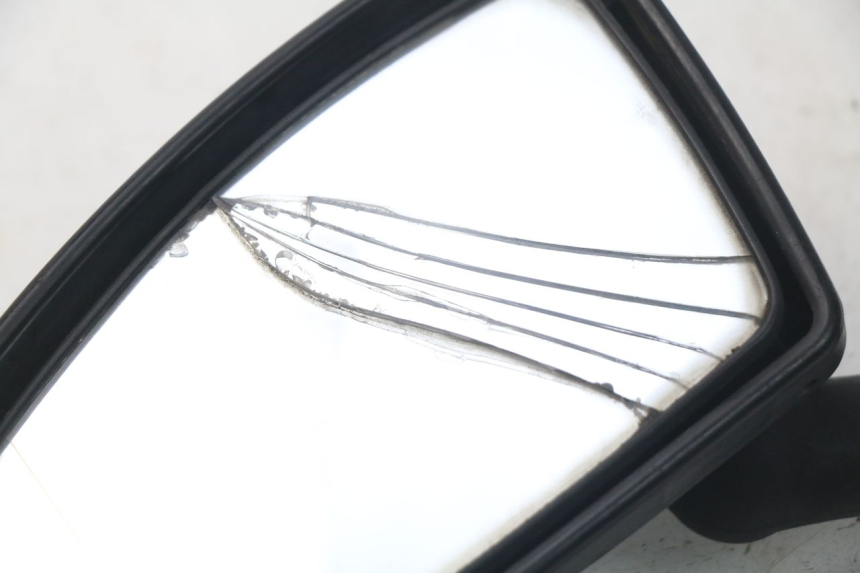 photo de LEFT MIRROR PEUGEOT SATELIS 300 (2012 - 2015) - Technical close-up