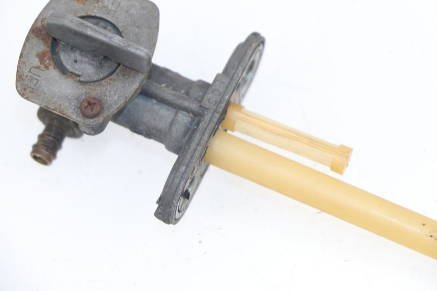 photo de FUEL TANK TAP SUZUKI GN 125 (1997 - 2000)