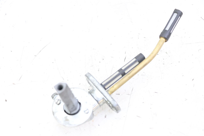 photo de FUEL TANK TAP YAMAHA TZR 50 (2008 - 2016)