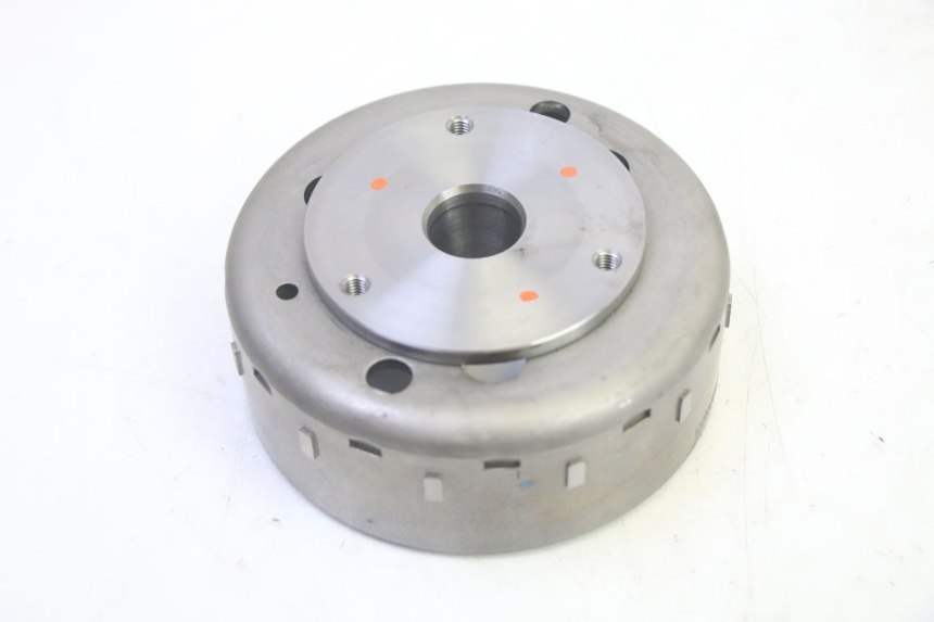 photo de ROTOR STATOR SUZUKI BURGMAN 125 (2007 - 2014) - Technical close-up