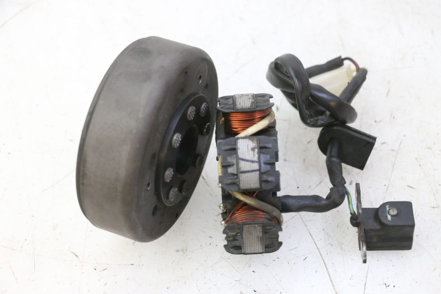 photo de ROTOR STATOR PEUGEOT KISBEE 2T 50 (2010 - 2017)