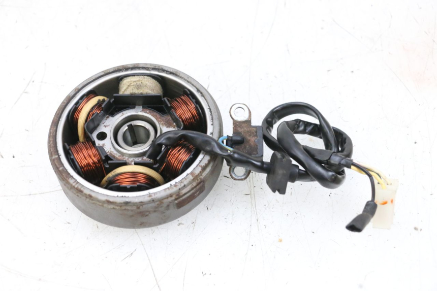 photo de ROTOR STATOR PEUGEOT KISBEE 2T 50 (2010 - 2017) - Zoom on usage condition