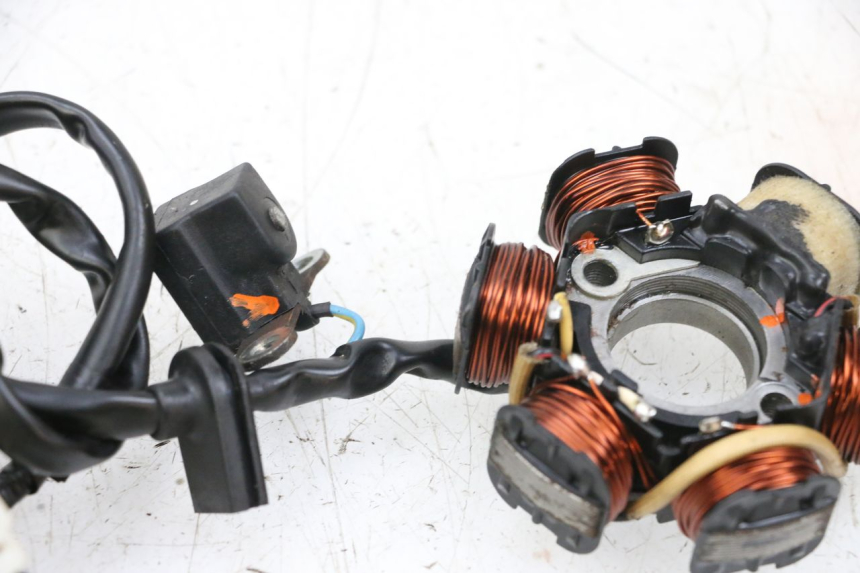 photo de ROTOR STATOR PEUGEOT KISBEE 2T 50 (2010 - 2017) - Alternative perspective