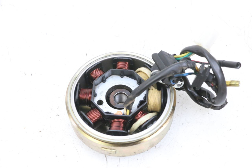 photo de ROTOR STATOR PEUGEOT KISBEE 4T 50 (2010 - 2017) - Zoom on usage condition