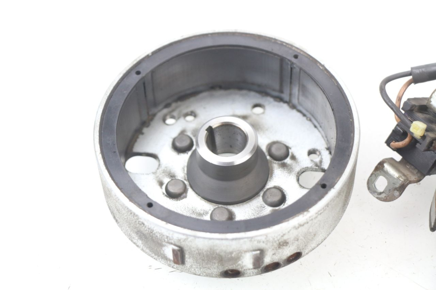 photo de ROTOR STATOR PIAGGIO LIBERTY 4T 50 (2004 - 2008) - Product overview