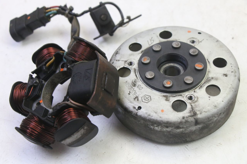 photo de ROTOR STATOR PIAGGIO NEW TYPHOON 50 (2010 - 2017)