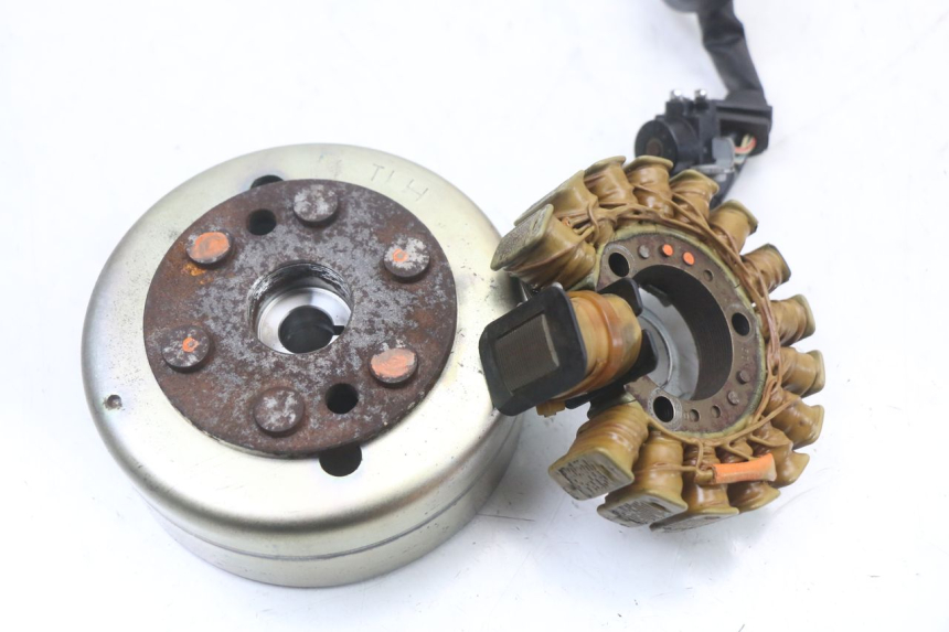 photo de ROTOR STATOR YAMAHA YP MAJESTY 125 (2002 - 2006) - Component detail