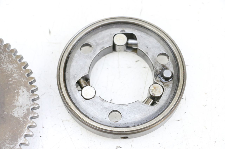 photo de STARTER CLUTCH KYMCO ZING 125 (1997 - 2003) - Fixing points details