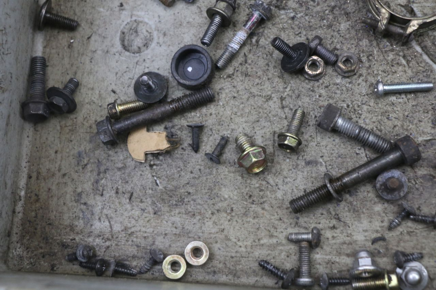 photo de SCREWS BAG KYMCO AGILITY CARRY 50 (2011 - 2020)