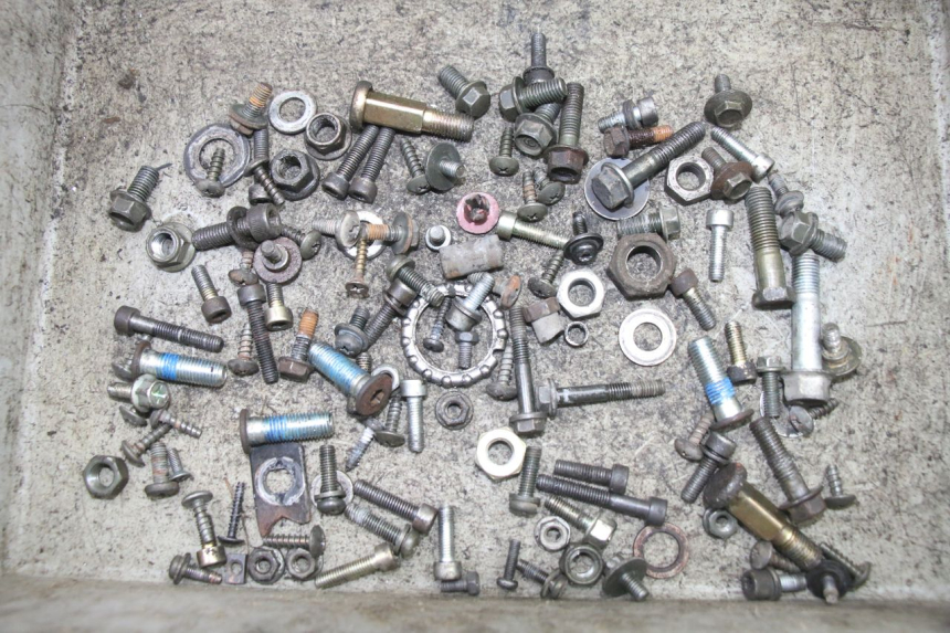 photo de SCREWS BAG MBK BOOSTER NEXT GENERATION 50 (1995 - 1998)