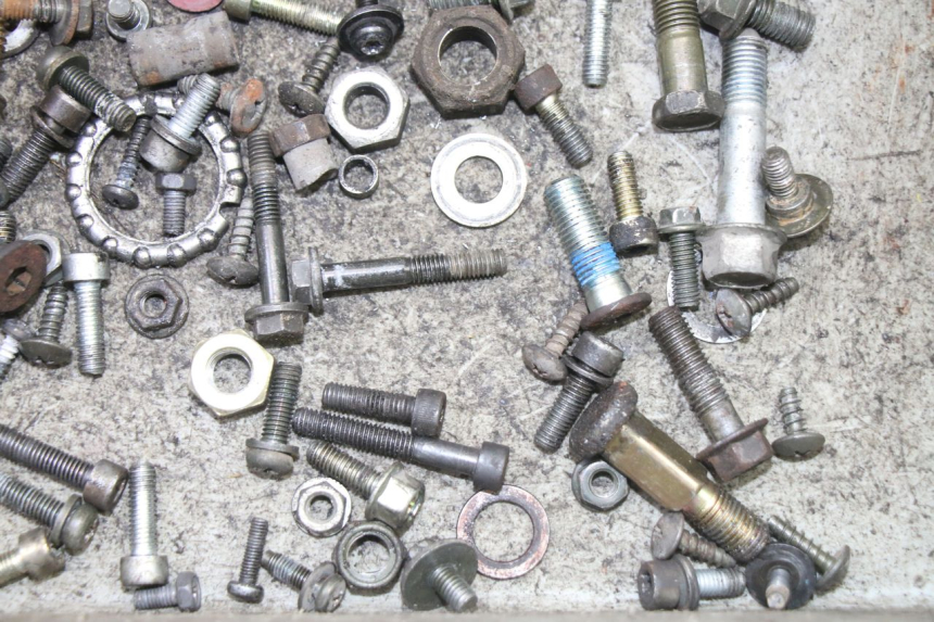 photo de SCREWS BAG MBK BOOSTER NEXT GENERATION 50 (1995 - 1998)