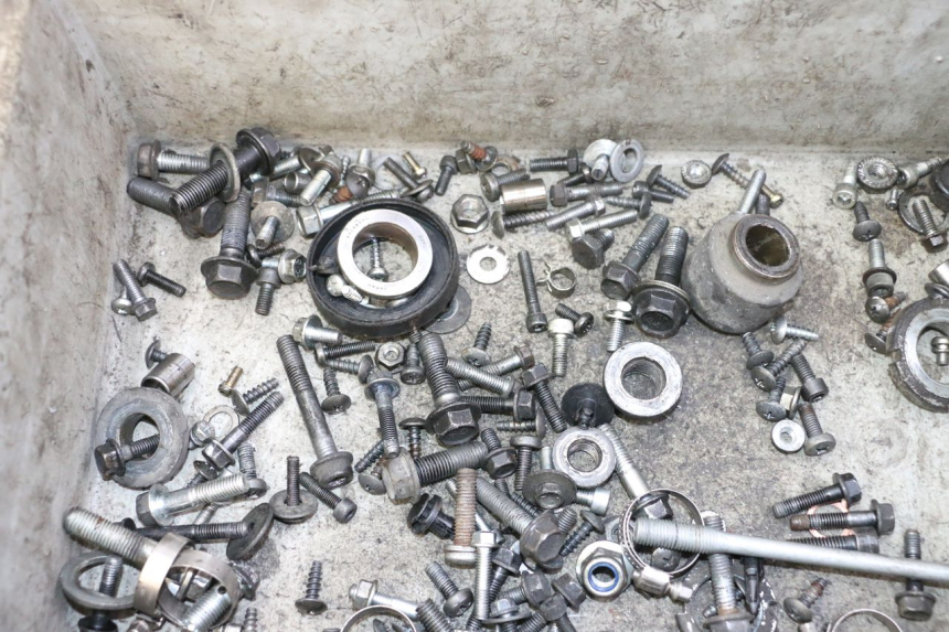 photo de SCREW FASTENER BAG SUZUKI BURGMAN 125 (2007 - 2014)