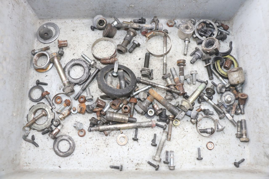 photo de SCREWS BAG HONDA CBR F SC21 1000 (1986 - 1992)