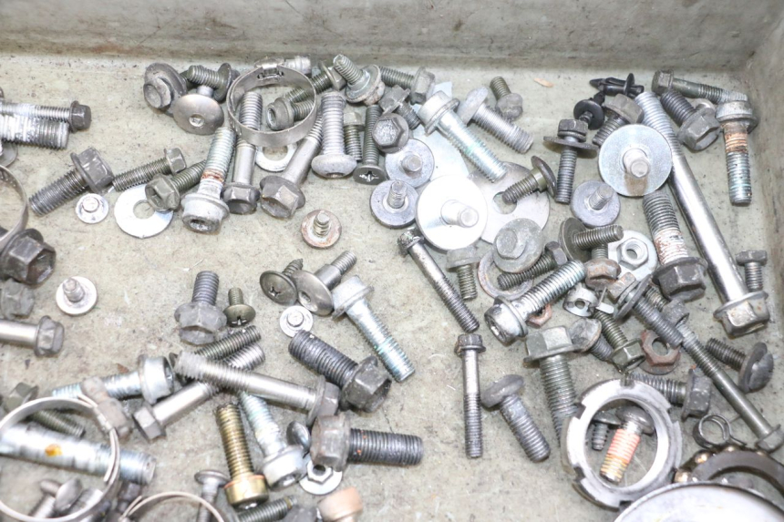 photo de SCREWS BAG SUZUKI DL V STROM 1000 (2002 - 2007) - Product overview