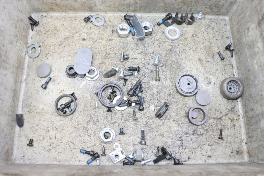 photo de BOLT HARDWARE BAG SEGWAY NINEBOT F65I 1