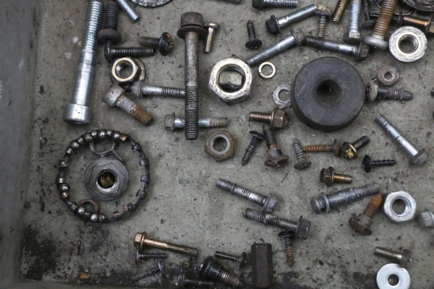 photo de SCREWS BAG PIAGGIO FLY 4T 50 (2004 - 2010)