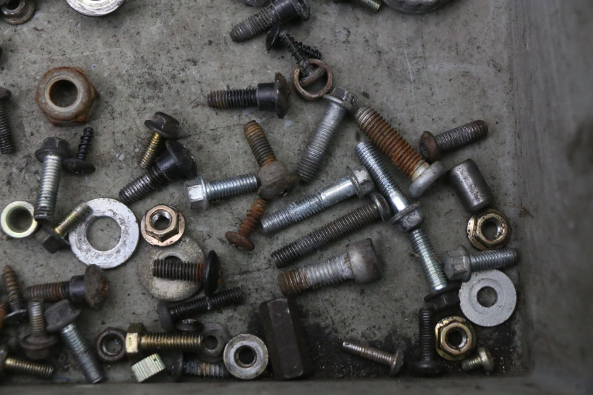 photo de SCREWS BAG PIAGGIO FLY 4T 50 (2004 - 2010)