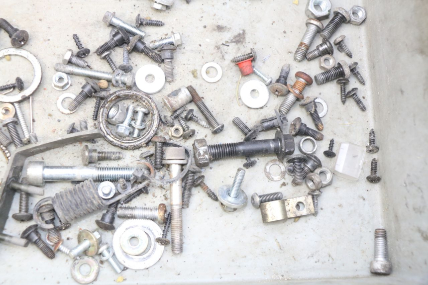photo de SCREW FASTENER BAG PIAGGIO FLY 100 (2006 - 2010)